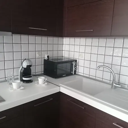 Nikitihouse 2 *